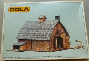 Pola 569 Village Blacksmith - HO/OO - Picture 1 of 3