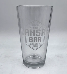 Menge 24 Iron City's Berüchtigte Kansas Bar Pint Glas Est. After The Fall - Bild 1 von 2