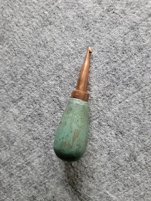 Primitive Copper Rug Hooking Hook With Vintage Tool Handle 9.5mm - Image 1 of 4