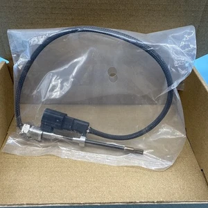 Exhaust Gas Temperature EGT Sensor Fits Ford F250 F350 F450 F550 6.7L 2011-2016 - Picture 1 of 9