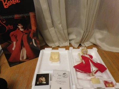 Muñeca de colección Mattel Barbie Silken Flame Disney World Convention sin usar, en caja original Foto 1 de 4