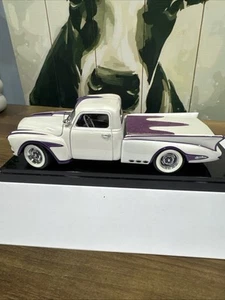 1950 Chevrolet Custom Dream Truck Die Cast Pearl White/Purple 1:24 Danbury #232 - Picture 1 of 2