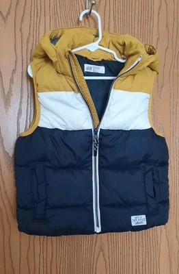 Chaleco acolchado multicolor con capucha H&M para niños talla 5T/6 Foto 1 de 4