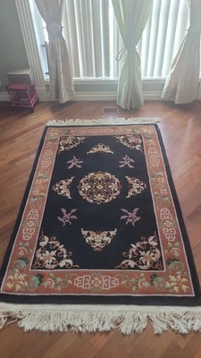 VTG CHINESE ART DECO BLACK FLORAL BORDERED MEDALLION 4 × 6 WOOL RUG 48 × 74 IN  - Image 1 of 4