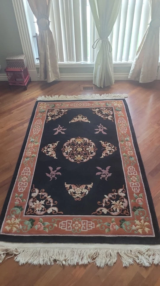 VTG CHINESE ART DECO BLACK FLORAL BORDERED MEDALLION 4 × 6 WOOL RUG 48 × 74 IN  - Image 1 of 4
