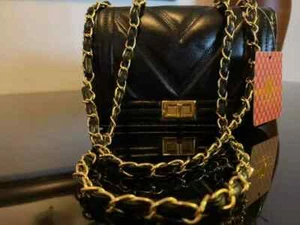 Le Miel Vegan Leather Black Tote/Gold Chain/Purse/Shoulder Bag - Picture 1 of 3