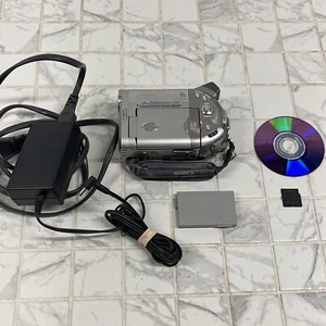 Canon mini DVD Camcorder NTSC DC 20 A Video Transfer Recorder -  TESTED & WORKS! - Picture 1 of 14