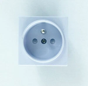 Toma de corriente/salida/enchufe/receptáculo de alimentación hembra 250V 16A AC Francia FR - Imagen 1 de 5