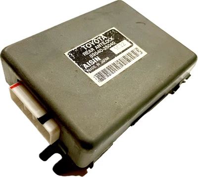 Genuine '91-95 Toyota 4Runner Pickup Aisin Rear ABS Control Module 89540-35040 - Image 1 of 4