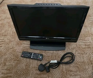 LG 19 Inch Free View TV Model LG19LS4D - HDMI Input 2 Scart Sockets Working  - Picture 1 of 6