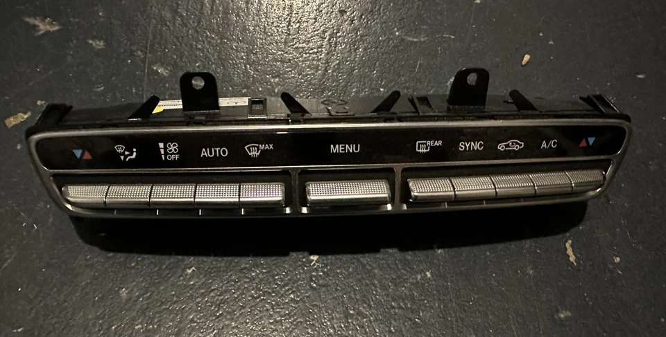 Mercedes-Benz C450 2016 AMG calefacción aire acondicionado control de clima temperatura fabricante original HM712 Foto 1 de 4