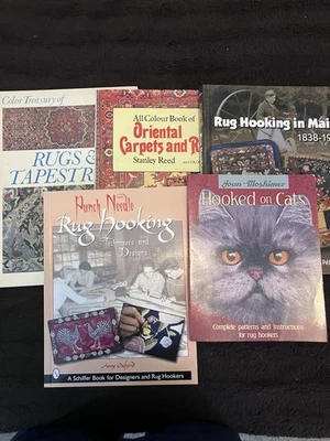 Lotto 5 Libri Gancio Tappeti Modelli Storia Tecniche - Immagine 1 di 4