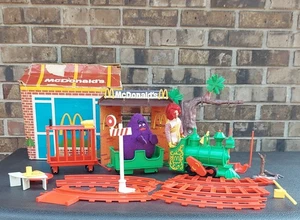 Vintage McDonalds McDonaldland Zug Spielset Remco 1976 mit Happy Meal Box unvollständig - Bild 1 von 20