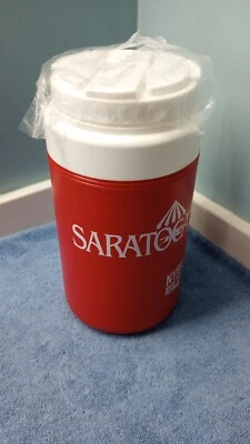 НОВЫЙ водяной кулер Saratoga Race Course Horse Track NYRA Bets 2023 - Изображение 1 из 4