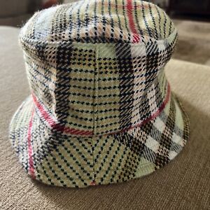 Burberry Green Nova Check Bucket Hat M Excellent Condition