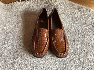 Zapatos cómodos mocasines de cuero sin cordones talla 10M- SAS Joy coñac cocodrilo para mujer - Imagen 1 de 5