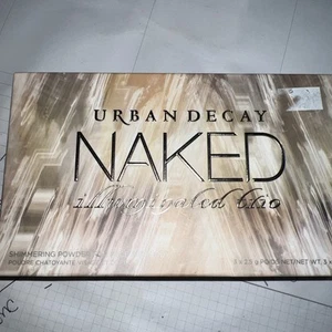 Urban Decay · Naked Illuminated Trio Shimmering Powder - Picture 1 of 8