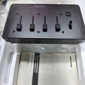 Mezclador de micrófono estéreo de 4 canales Radio Shack. 32-1106. Caja abierta, nunca usada. - Imagen 1 de 6