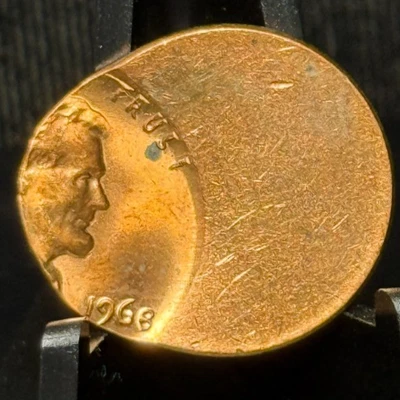 1968 Lincoln Memorial One Cent Coin Off Center Error - Image 1 of 2