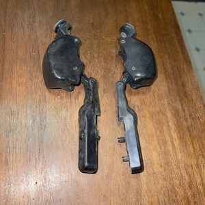 1987-89 NISSAN PATHFINDER OEM SIDE WINDOW LOCK LATCHES PAIR USED FREE SHIPPING - Picture 1 of 4