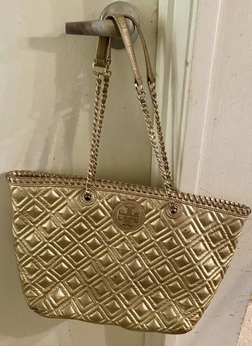 Borsa a mano Tory Burch in pelle trapuntata oro $ 650 più tasse al dettaglio