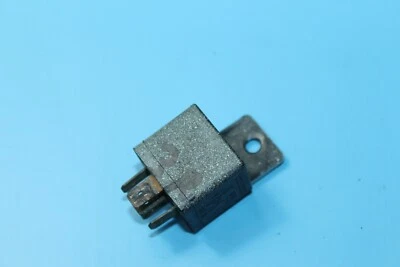 Bosch Relay 0332014150 Relay VW Audi Ford BMW 12V 30A - Image 1 of 3