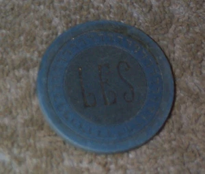 Blue Poker Chip With LES on Both Sides, Impressed L Shapes In Ring Around - Picture 1 of 2