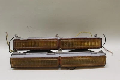 Par de luces intermitentes marcadoras Cadillac Sevilla 1976-1977-1978-1979 Foto 1 de 4