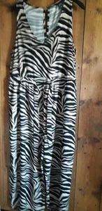 LADIES JUMPSUIT SIZE 14 BUST 38 , INSIDE LEG 19 , OVERALL 52 INS. - Picture 1 of 5