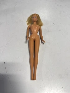 Muñeca Barbie 1966 rubia con ojos azules TNT Japón Twist N Turn - Imagen 1 de 24