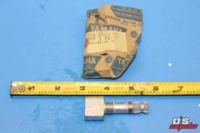 NOS Yamaha Camshaft DT1 DT125 DT175 DT2 D250 DT3 DT360 RT1 RT2 RT3 - 214-25151 - Image 1 of 4