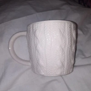 2008 Starbucks Ceramic Coffee Tea Mug White Cable Knit Sweater 12oz - Picture 1 of 5