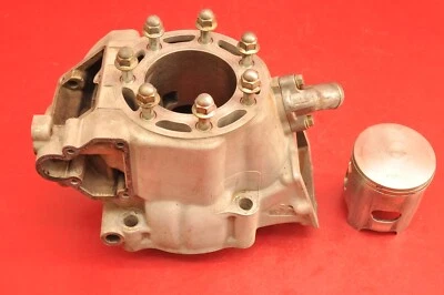 03-04 KAWASAKI KX250 2003 cilindro jarra barril extremo superior con pistón y anillos Foto 1 de 4