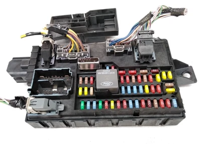 9C2T-15604-CA Ford 2009 2010 Econoline E250 E350 Fuse Box BCM OEM SJB L31 - Image 1 of 4