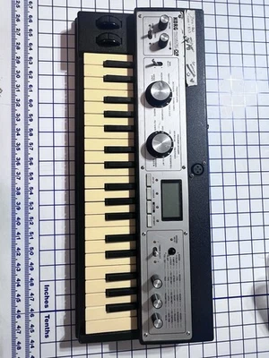 KORG microKORG XL Teclado Sintetizador Vocoder *Sin Micrófono* Foto 1 de 4