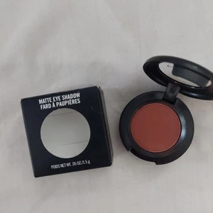 MAC Matte Eyeshadow Script brown full size pressed power NIB - Picture 1 of 2