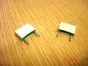 TAPA TIPO CAJA POLIETILENO: 0.015UF/400V (X2) 10mil Paso - Imagen 1 de 1