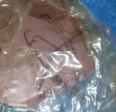 1960-84 Chevrolet,Corvette air conditioning outlet retainers GM 3146637 lot of 5 - Image 1 of 3