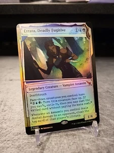 Etrata, Deadly Fugitive - Showcase MKM NM MTG FOIL - Picture 1 of 1