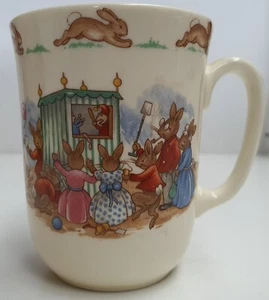 Royal Doulton Bunnykins Bone China Punch and Judy Show c1968-75 Don Shape Beaker - Picture 1 of 10