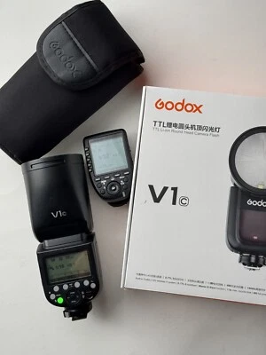 Godox V1 Flash for Canon + Wireless Flash Trigger - Image 1 of 4