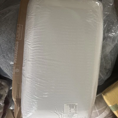 Tempur-Pedic Breeze Dual Cooling Pillow Queen Size DTC – New in Box