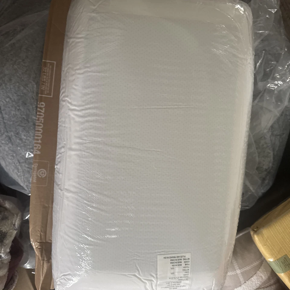 Tempur-Pedic Breeze Dual Cooling Pillow Queen Size DTC – New in Box - Image 1 of 3