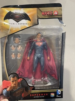 Figura Medicom MAFEX No.018 Batman vs Superman Dawn of Justice SUPERMAN Foto 1 de 4