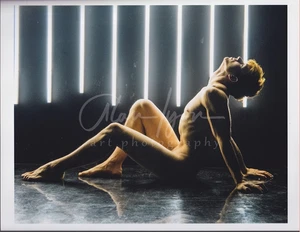 Alan Lyon Original Male Photo gay interest (21) EElvis light room - Picture 1 of 2