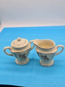 Vintage Mid Century Modern Sugar Bowl & Creamer Set With Platinum Trim**51-12 - Picture 1 of 17