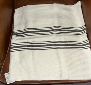 Pottery Barn Pillow cover 20x20 - Picture 1 of 4