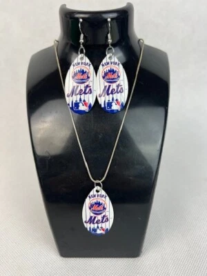 New York Mets Logo Vintage Teardrop Spinner Hook Earrings & Necklace Set - Image 1 of 2