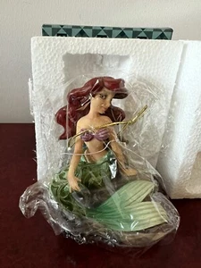 Figura Disney Traditions Jim Shore Enesco Sirenita Ariel Splash of Fun - Imagen 1 de 4