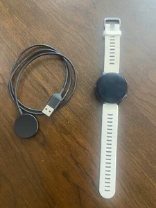 Samsung Galaxy Watch Active 2  White Band - Photo 1 sur 8